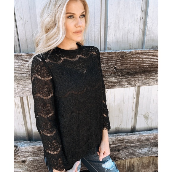 Black Dahlia Lace Top - Picture 2 of 3